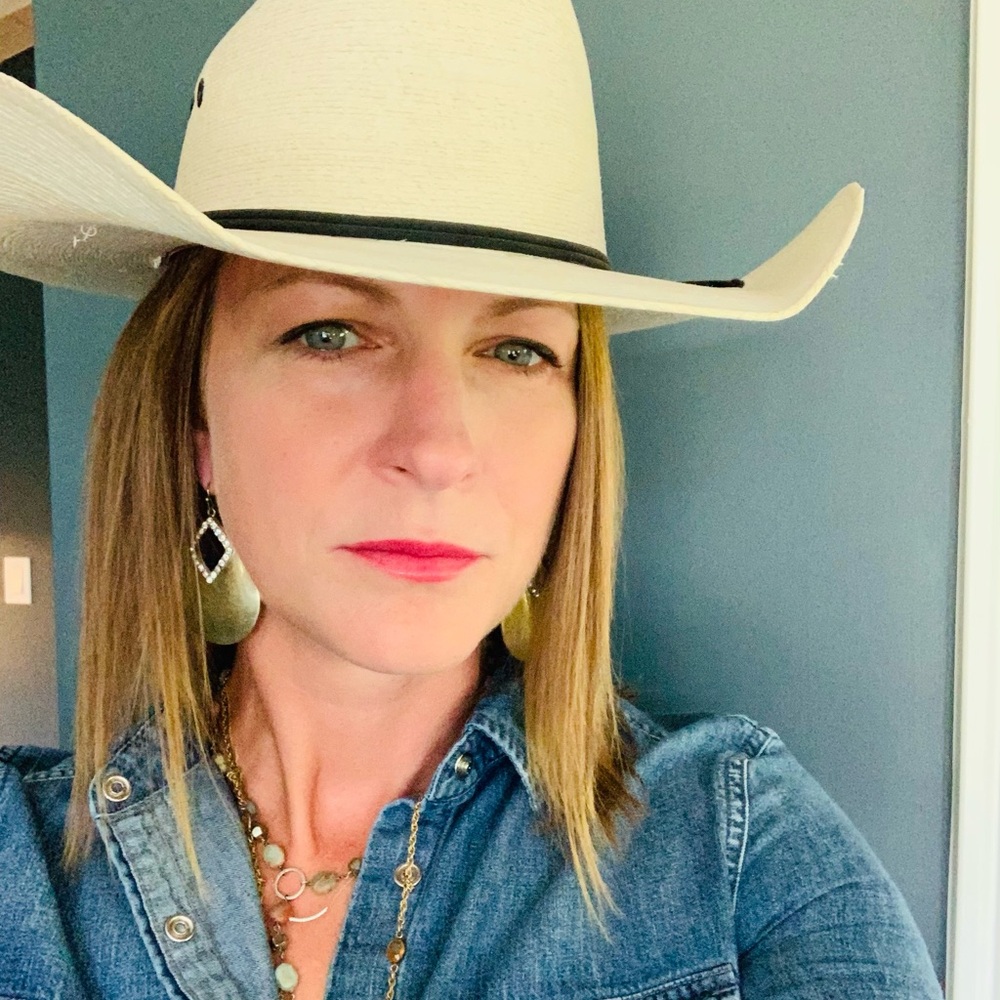 Meet your Posher, Melissa